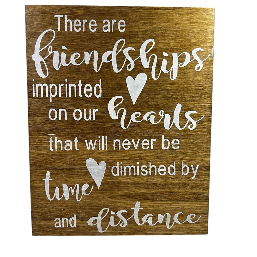 Rustic Farmhouse Sign – Friendships Imprinted on Our‎ Hearts Wall Decor Gift